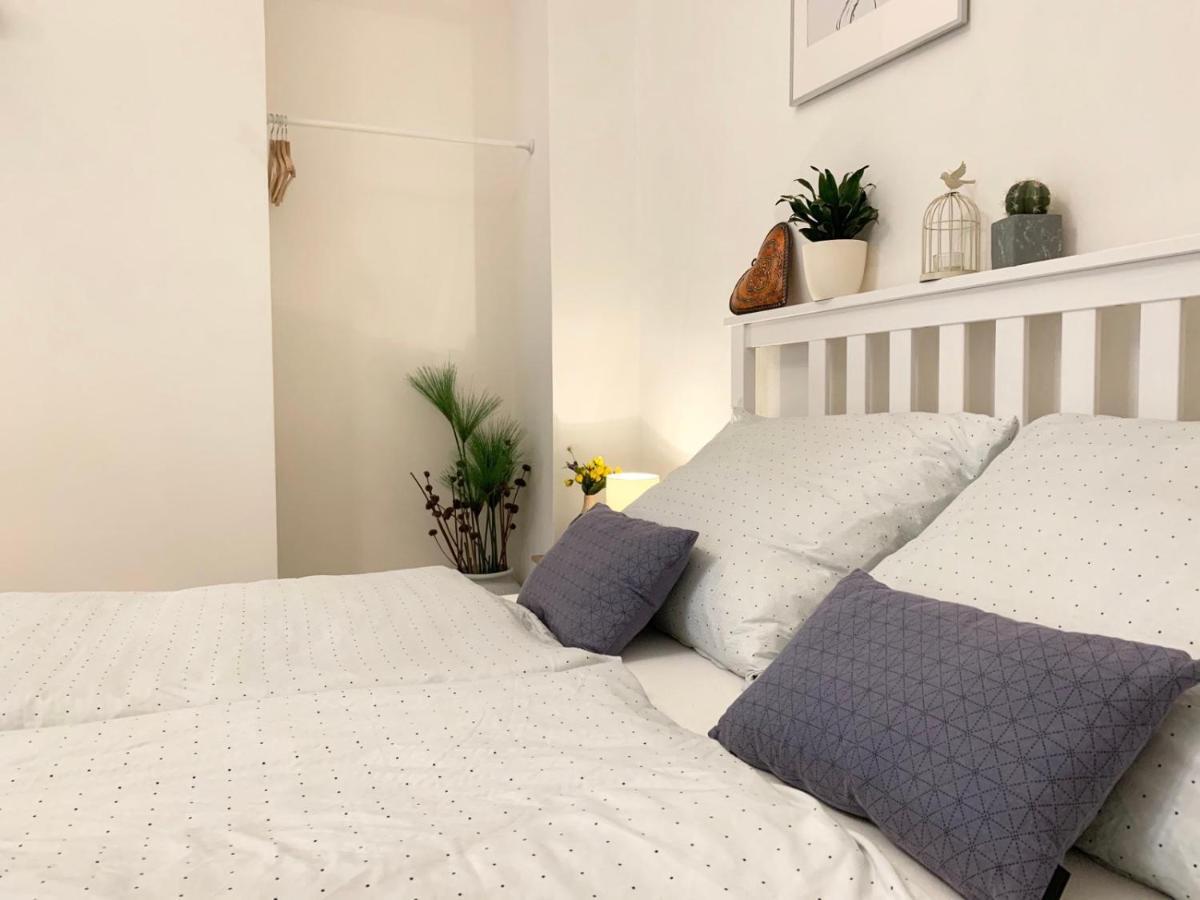 Apartment Preslova Прага Экстерьер фото